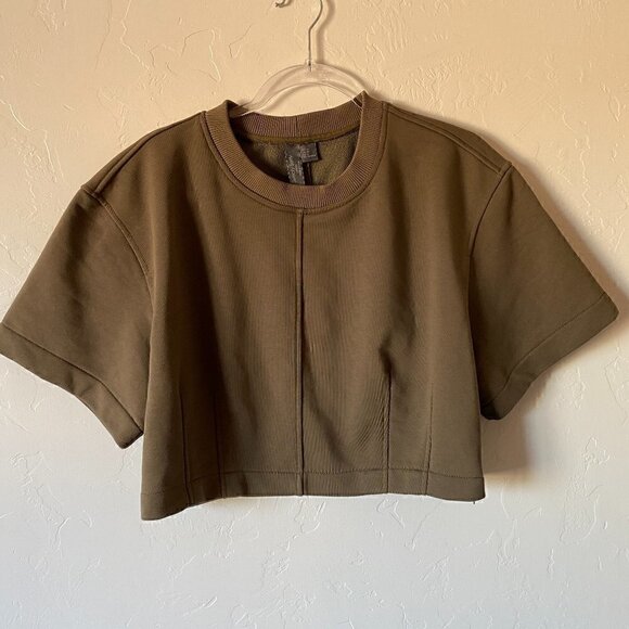 Sweaty Betty Wren Crop Tee in Olivegreen - Picture 2 of 8